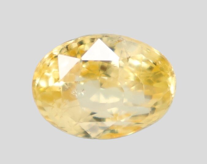 YELLOW SAPPHIRE 5.06 Ct. YELLOW SAPPHIRE 5.06 Ct.