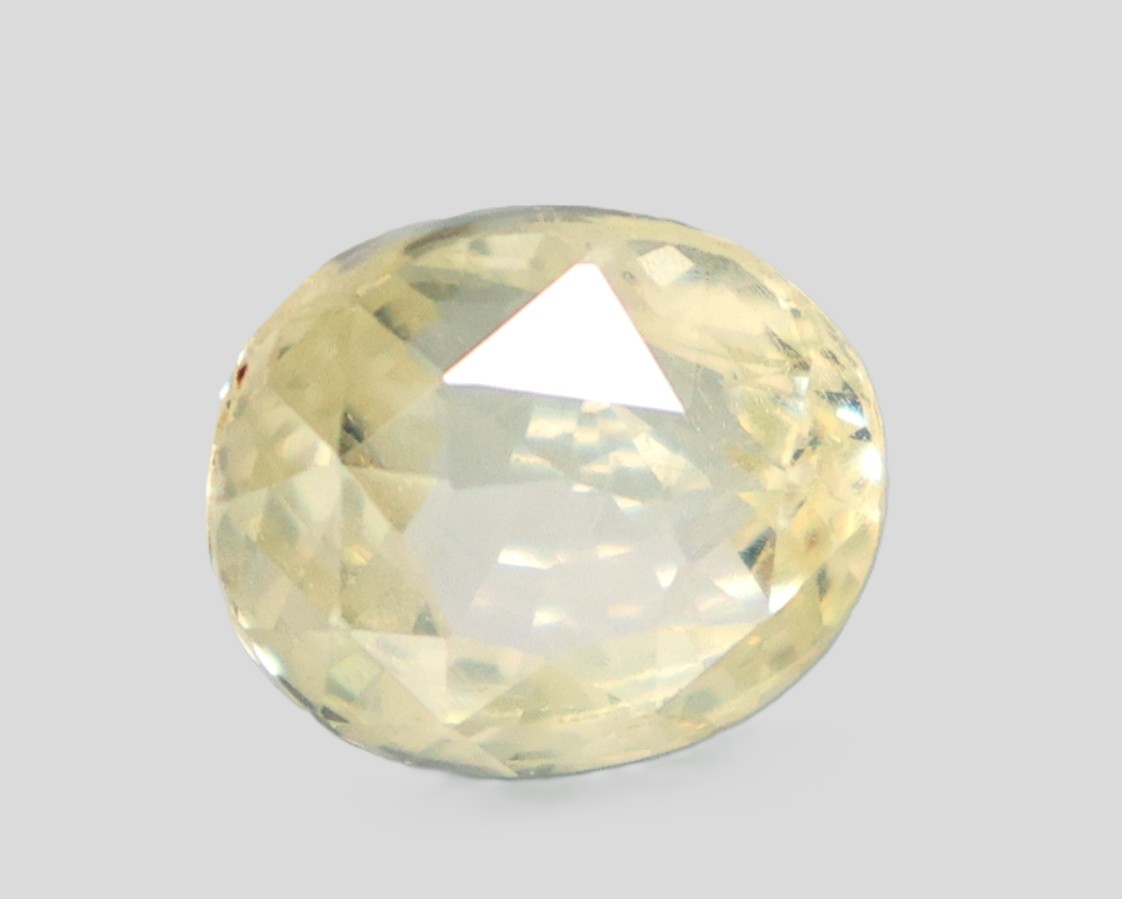 YELLOW SAPPHIRE 5.09 Ct. YELLOW SAPPHIRE 5.09 Ct.