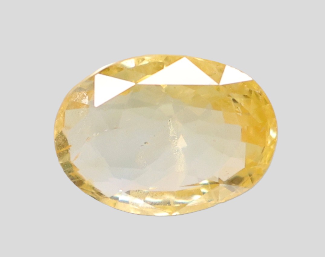 YELLOW SAPPHIRE 5.52 Ct. YELLOW SAPPHIRE 5.52 Ct.