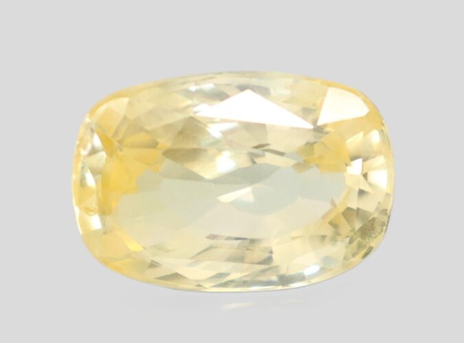 YELLOW SAPPHIRE 6.85 Ct. YELLOW SAPPHIRE 6.85 Ct.
