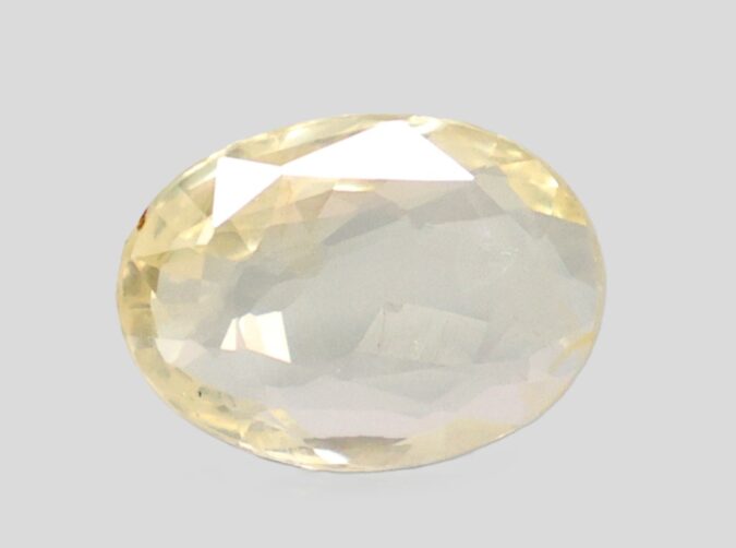 YELLOW SAPPHIRE 3.6 Ct.