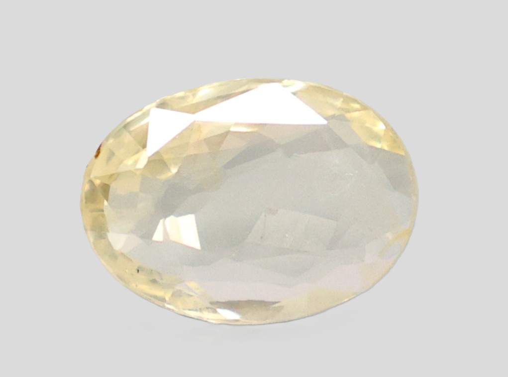 YELLOW SAPPHIRE 3.6 Ct.