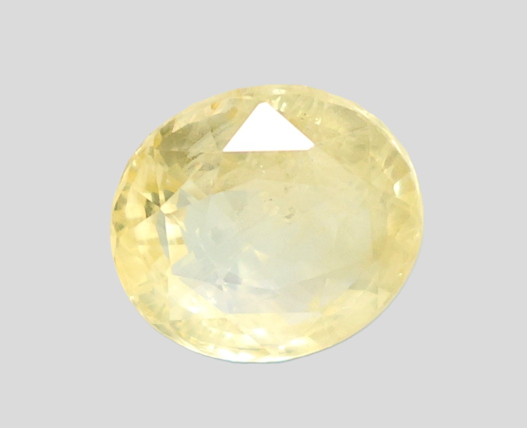 YELLOW SAPPHIRE 7.63 Ct.