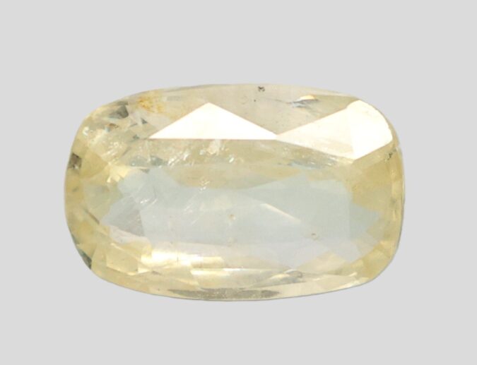 YELLOW SAPPHIRE 7.16 Ct. YELLOW SAPPHIRE 7.16 Ct.