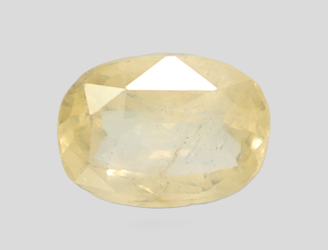 YELLOW SAPPHIRE 4.31 Ct.