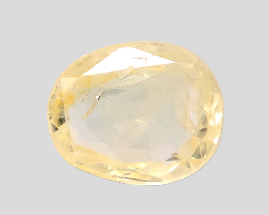 YELLOW SAPPHIRE 4.41 Ct. YELLOW SAPPHIRE 4.41 Ct.