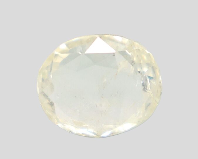 YELLOW SAPPHIRE 4.48 Ct.