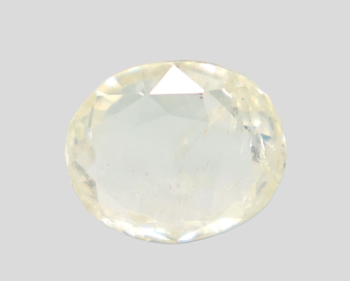 YELLOW SAPPHIRE 4.48 Ct. YELLOW SAPPHIRE 4.48 Ct.