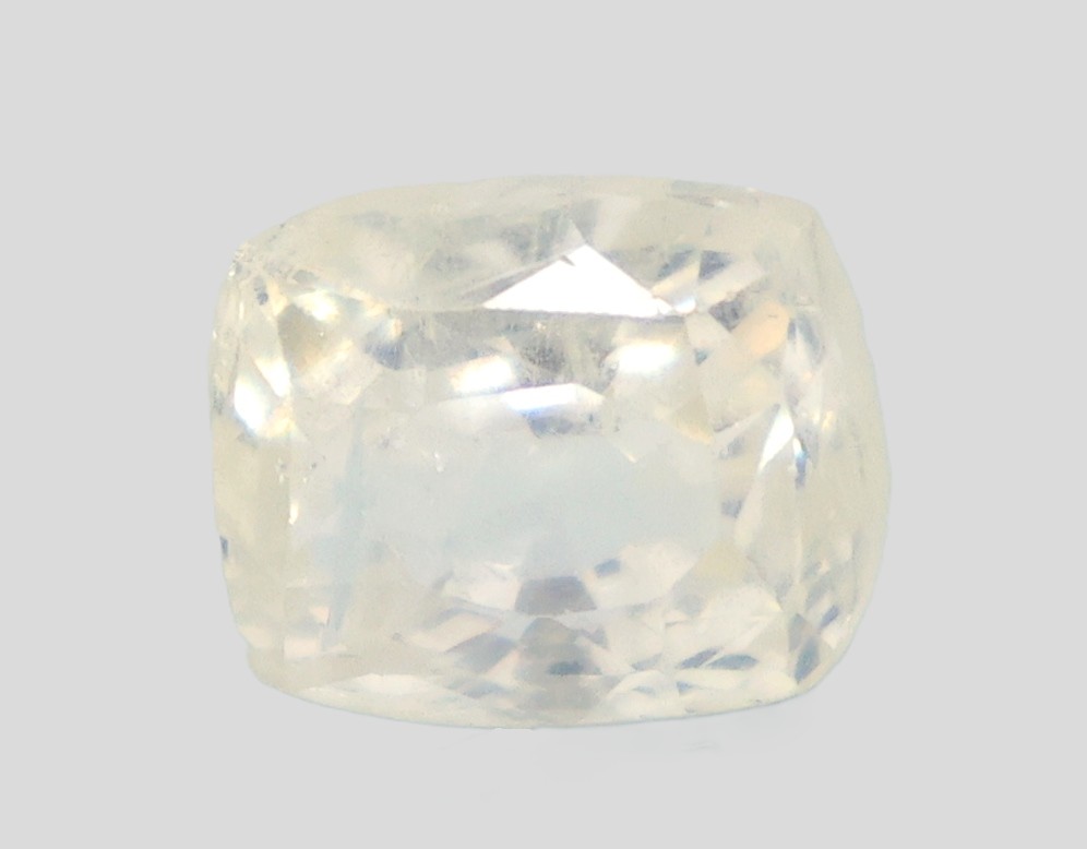 YELLOW SAPPHIRE 3.33 Ct. YELLOW SAPPHIRE 3.33 Ct.