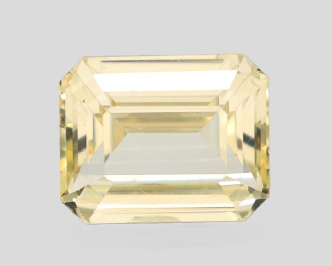 YELLOW SAPPHIRE 12.25 Ct.