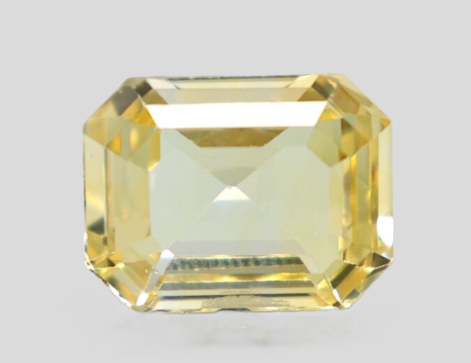 YELLOW SAPPHIRE 6.53 Ct. YELLOW SAPPHIRE 6.53 Ct.