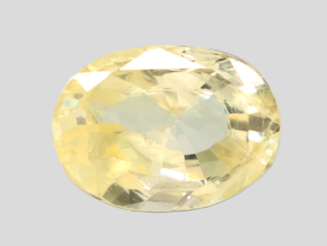 YELLOW SAPPHIRE 7.71 Ct.