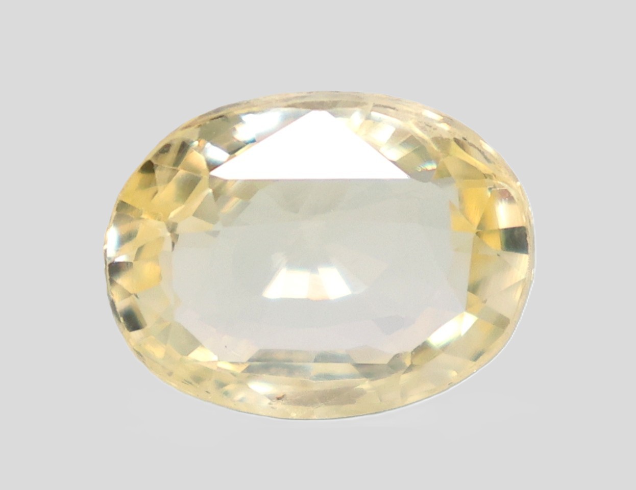 YELLOW SAPPHIRE 6.54 Ct.