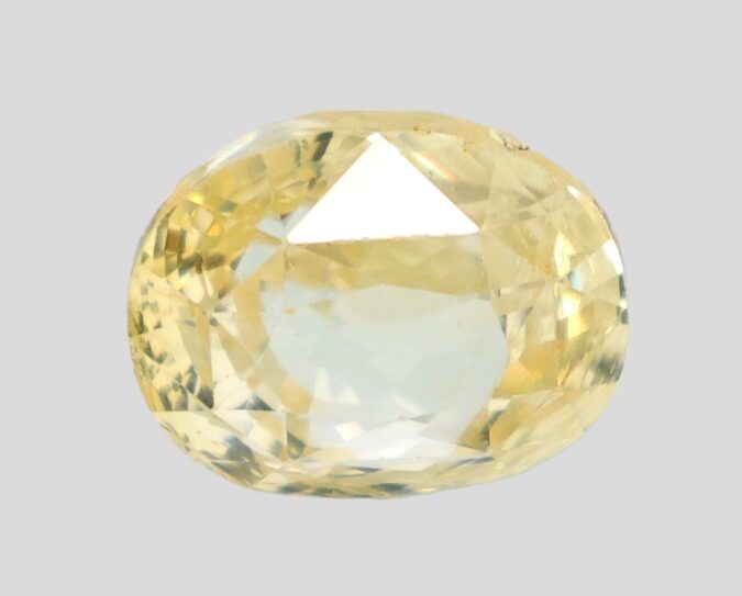 YELLOW SAPPHIRE 6.03 Ct. YELLOW SAPPHIRE 6.03 Ct.