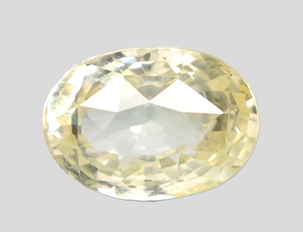 YELLOW SAPPHIRE 7.22 Ct. YELLOW SAPPHIRE 7.22 Ct.