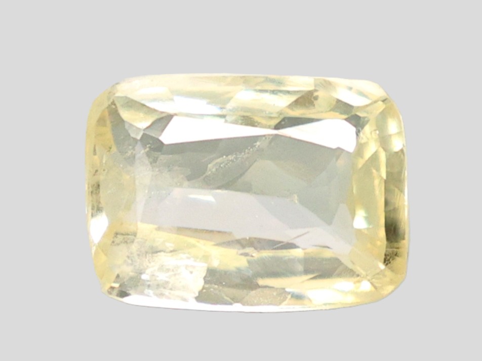 YELLOW SAPPHIRE 5.18 Ct. YELLOW SAPPHIRE 5.18 Ct.