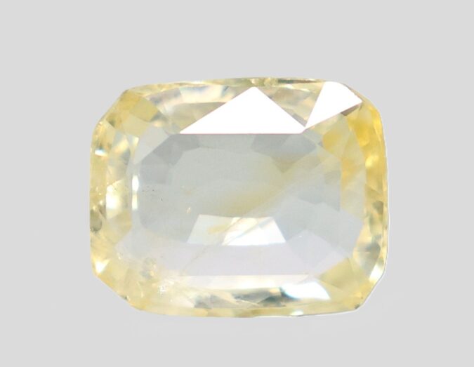 YELLOW SAPPHIRE 8.55 Ct. YELLOW SAPPHIRE 8.55 Ct.