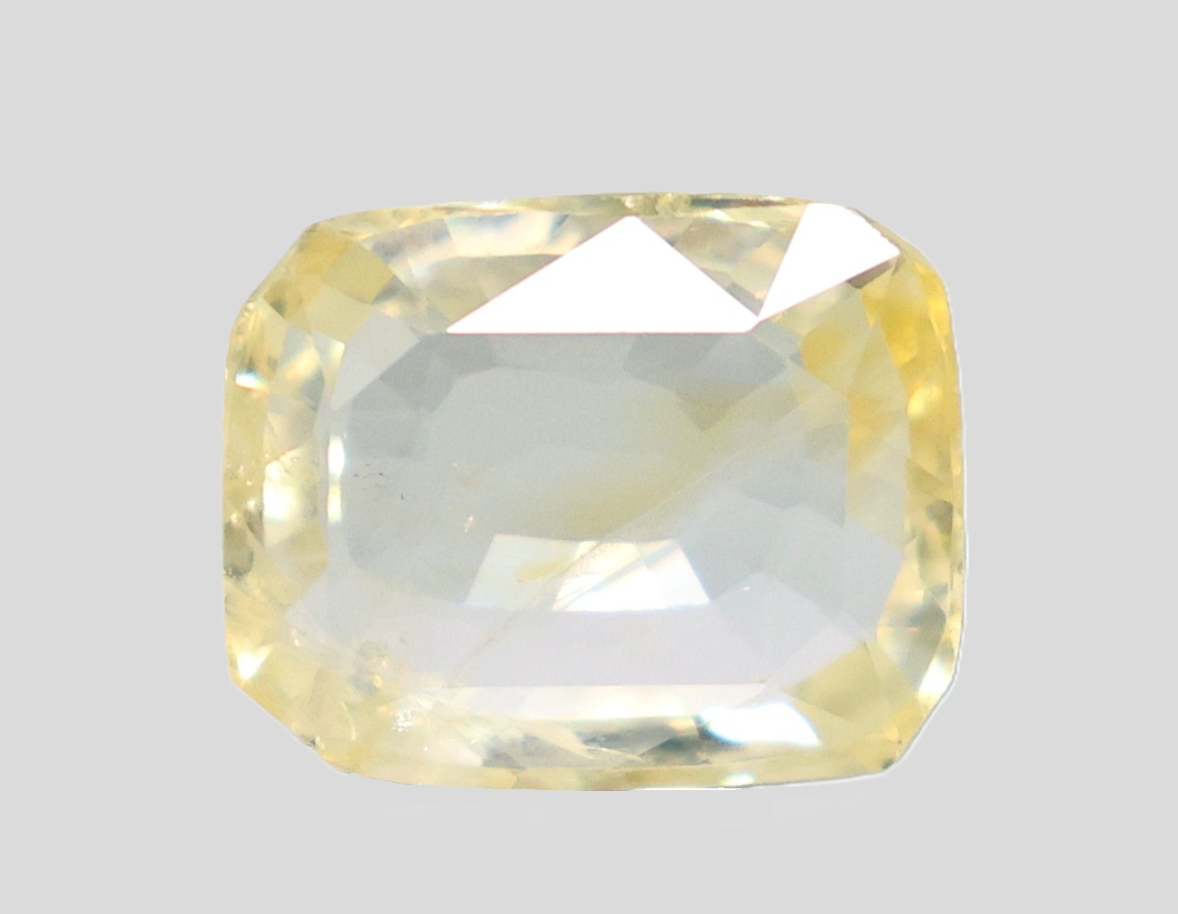 YELLOW SAPPHIRE 8.55 Ct. YELLOW SAPPHIRE 8.55 Ct.