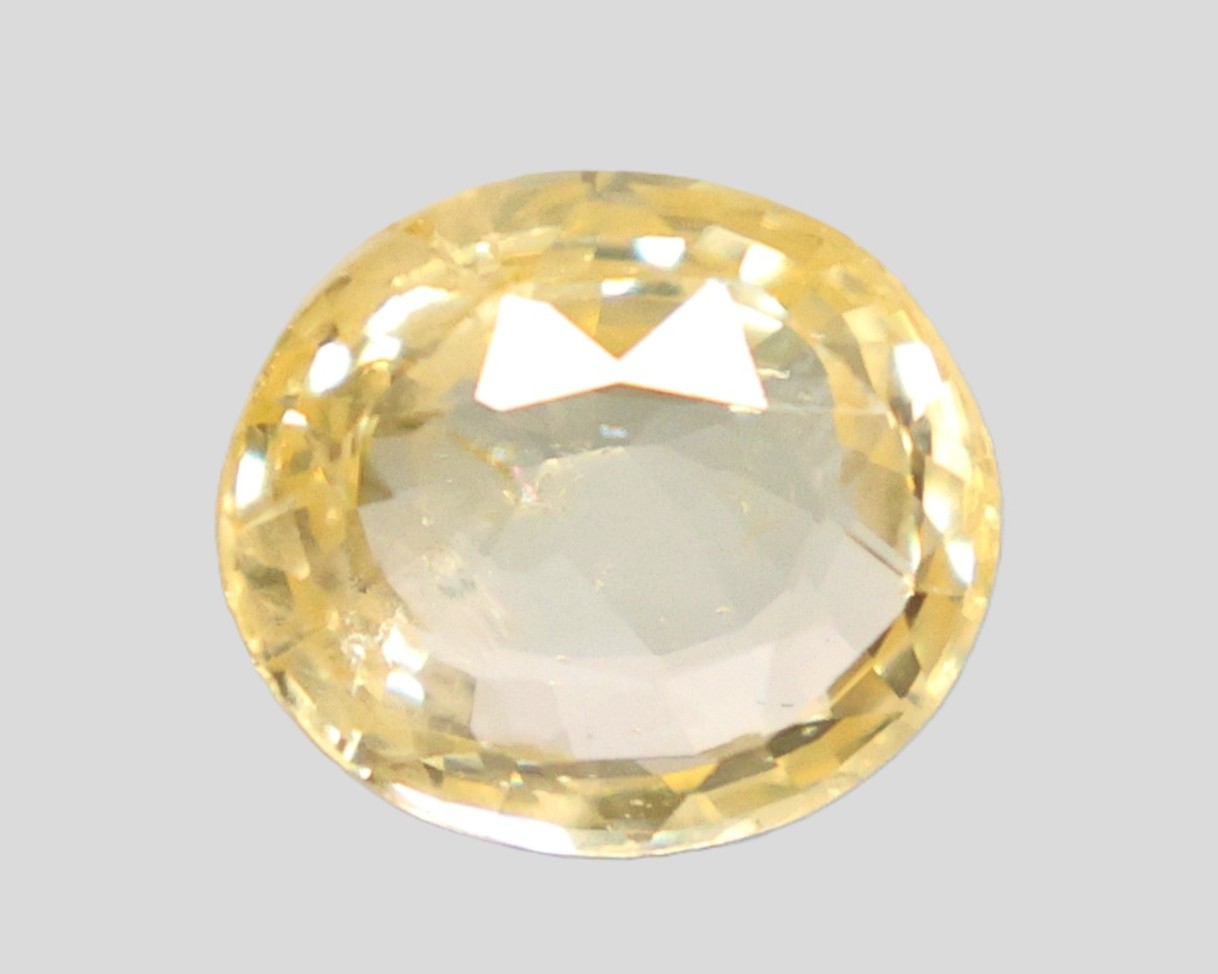 YELLOW SAPPHIRE 5.49 Ct. YELLOW SAPPHIRE 5.49 Ct.