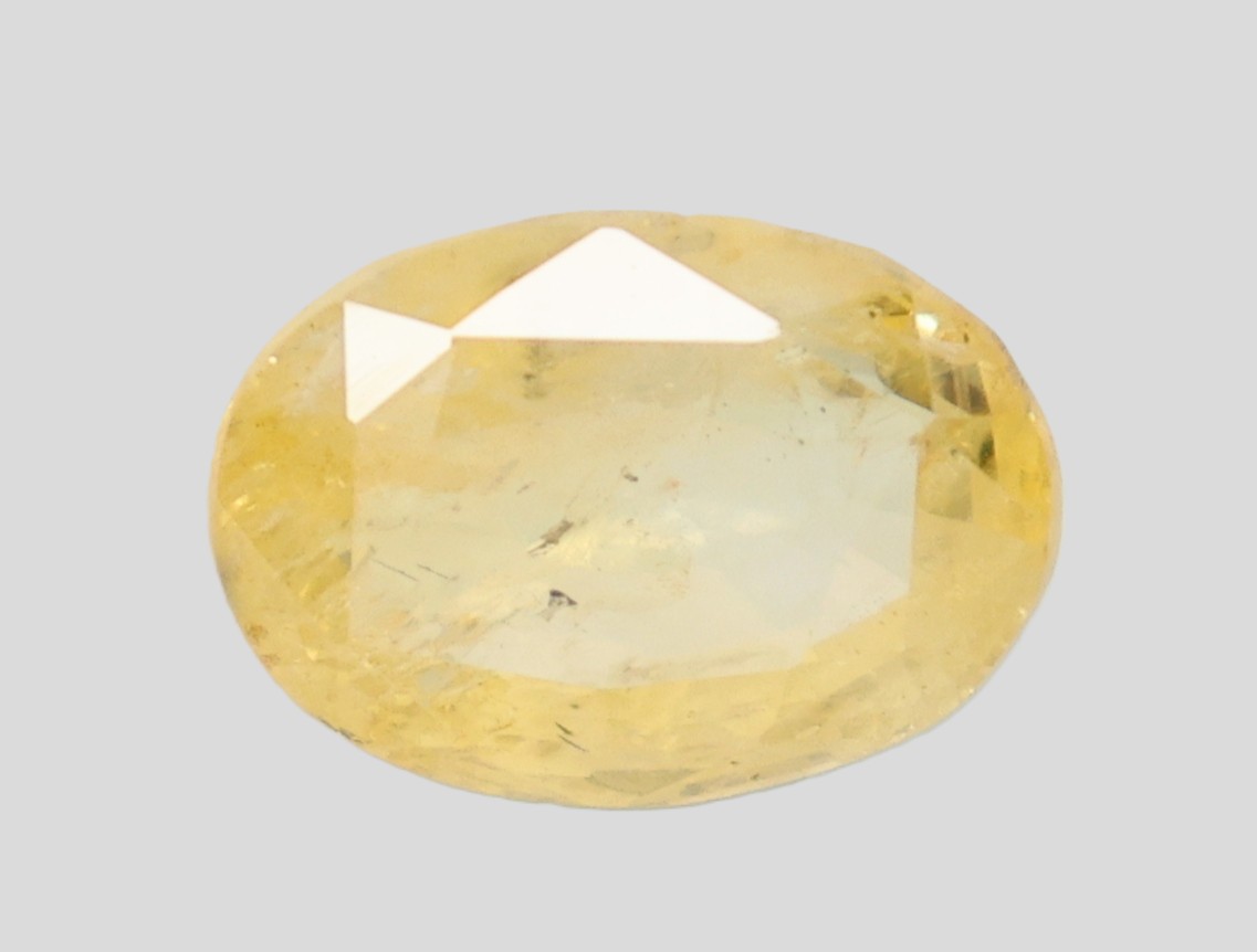 YELLOW SAPPHIRE 5.47 Ct. YELLOW SAPPHIRE 5.47 Ct.