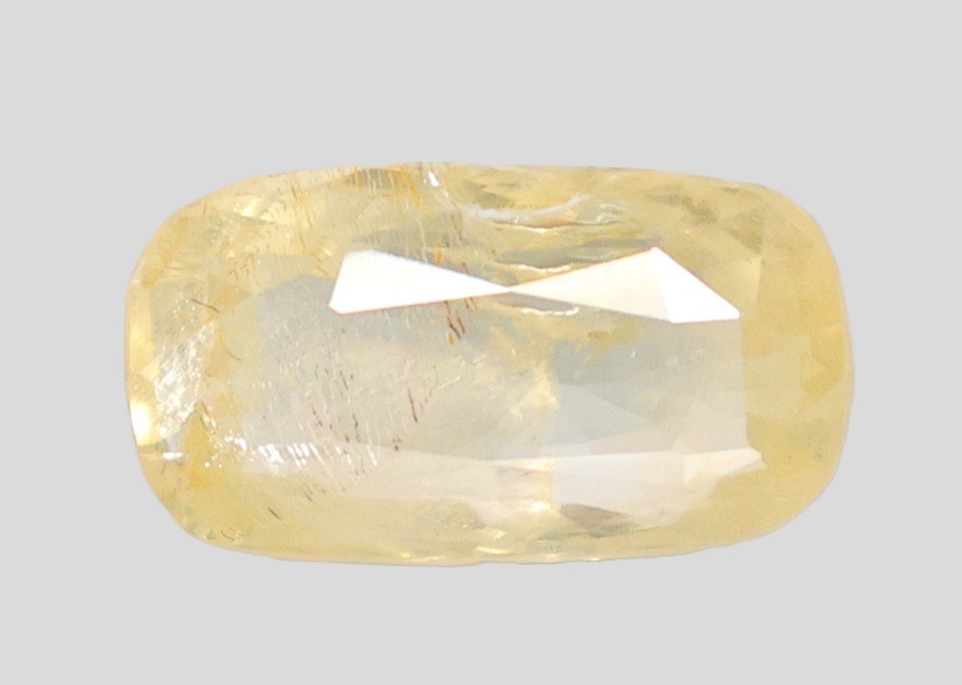 YELLOW SAPPHIRE 4.93 Ct. YELLOW SAPPHIRE 4.93 Ct.