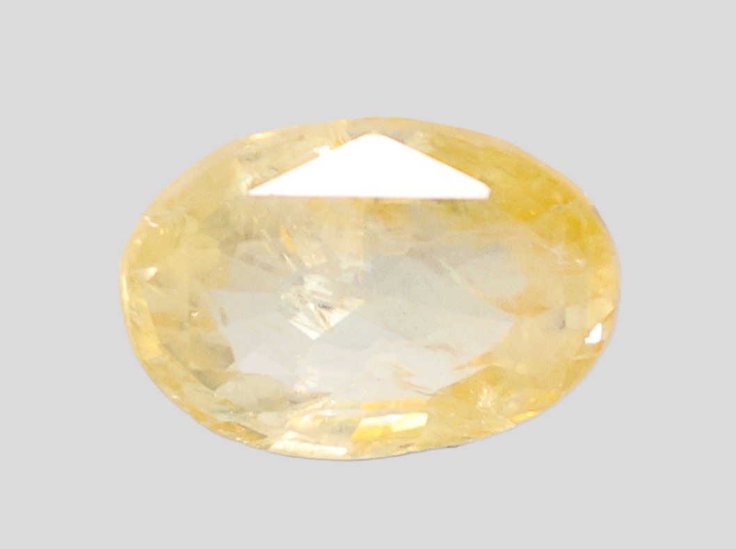 YELLOW SAPPHIRE 4.67 Ct. YELLOW SAPPHIRE 4.67 Ct.