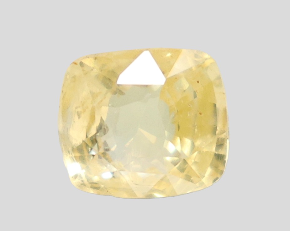 YELLOW SAPPHIRE 3.65 Ct.