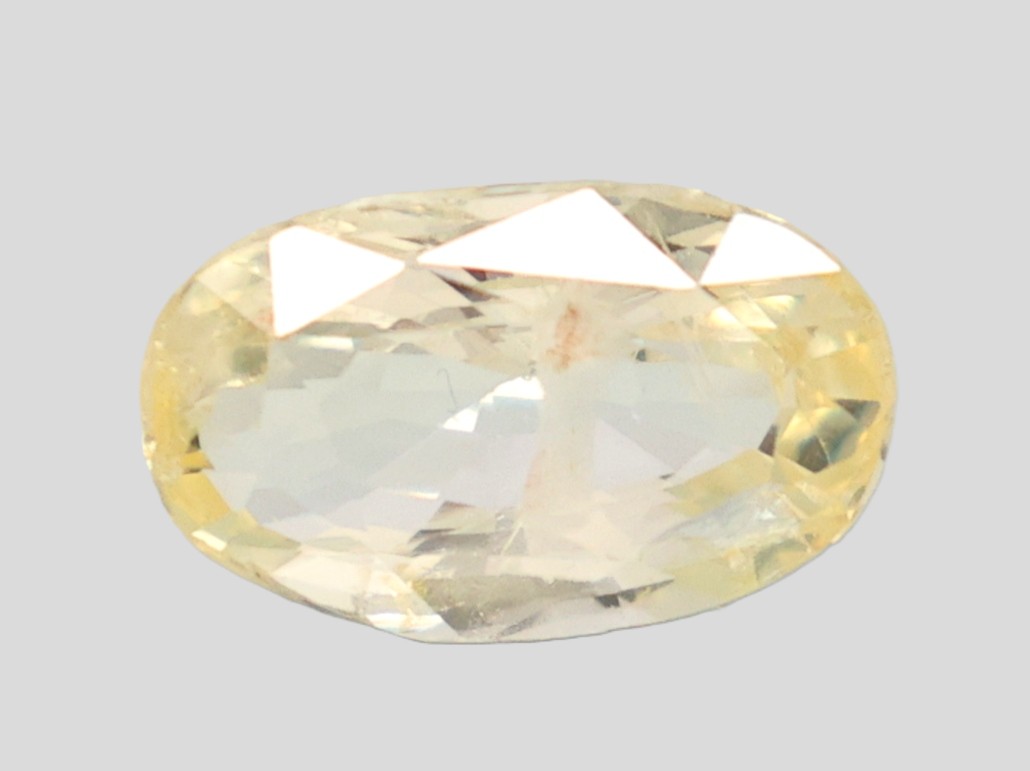 YELLOW SAPPHIRE 4.3 Ct.