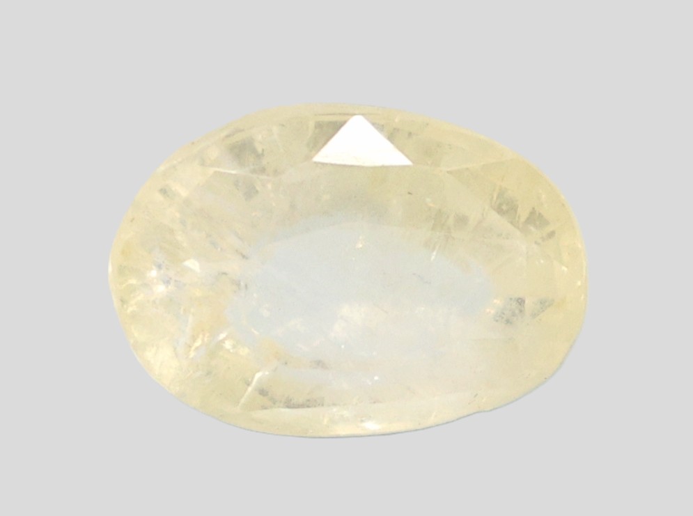 YELLOW SAPPHIRE 5.12 Ct.