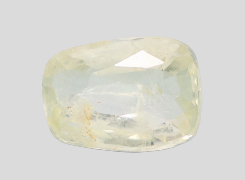 YELLOW SAPPHIRE 3.48 Ct.