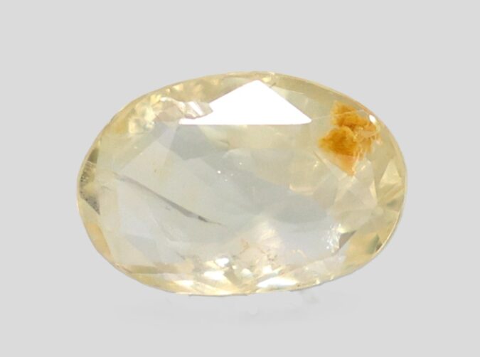 YELLOW SAPPHIRE 4.42 Ct.