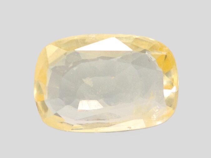 YELLOW SAPPHIRE 4.53 Ct.