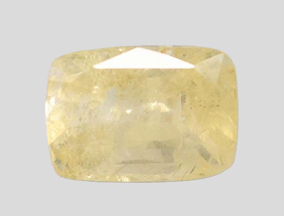 YELLOW SAPPHIRE 5.71 Ct.