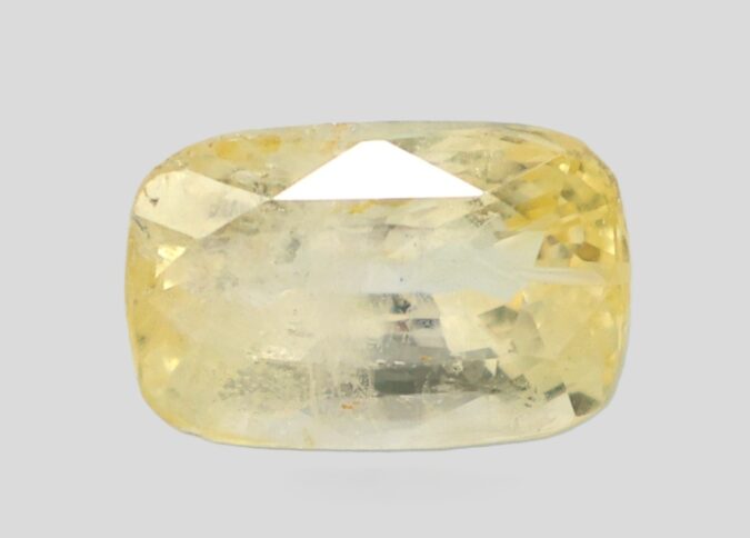 YELLOW SAPPHIRE 6.03 Ct.