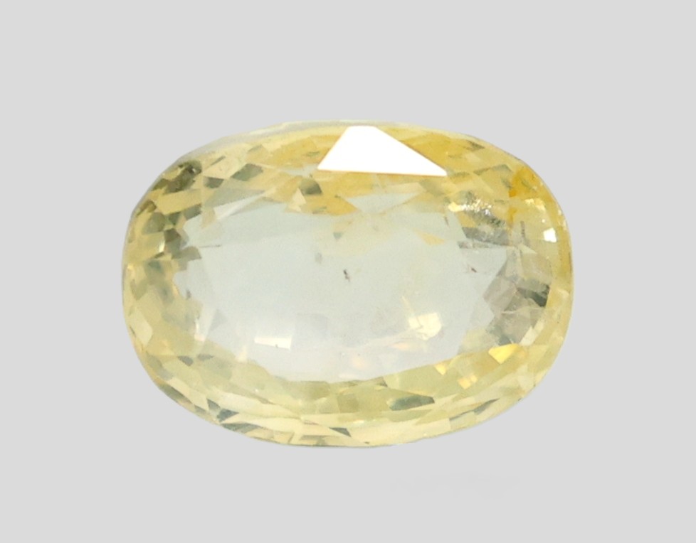 YELLOW SAPPHIRE 7.15 Ct.