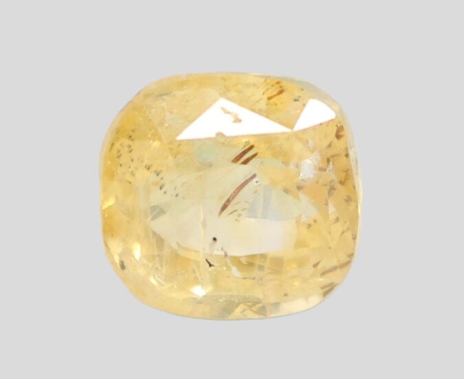 YELLOW SAPPHIRE 5.02 Ct.