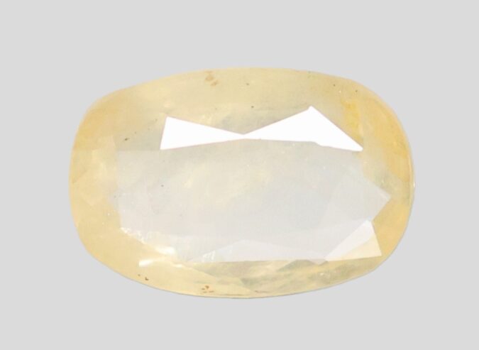 YELLOW SAPPHIRE 6.67 Ct.