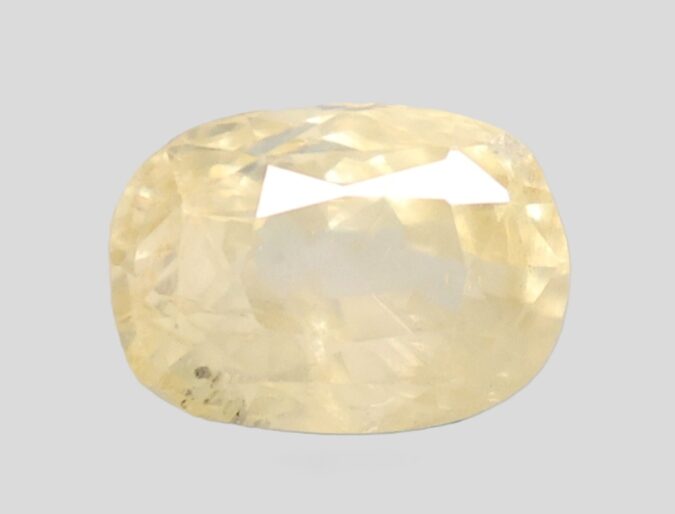 YELLOW SAPPHIRE 4.88 Ct. YELLOW SAPPHIRE 4.88 Ct.