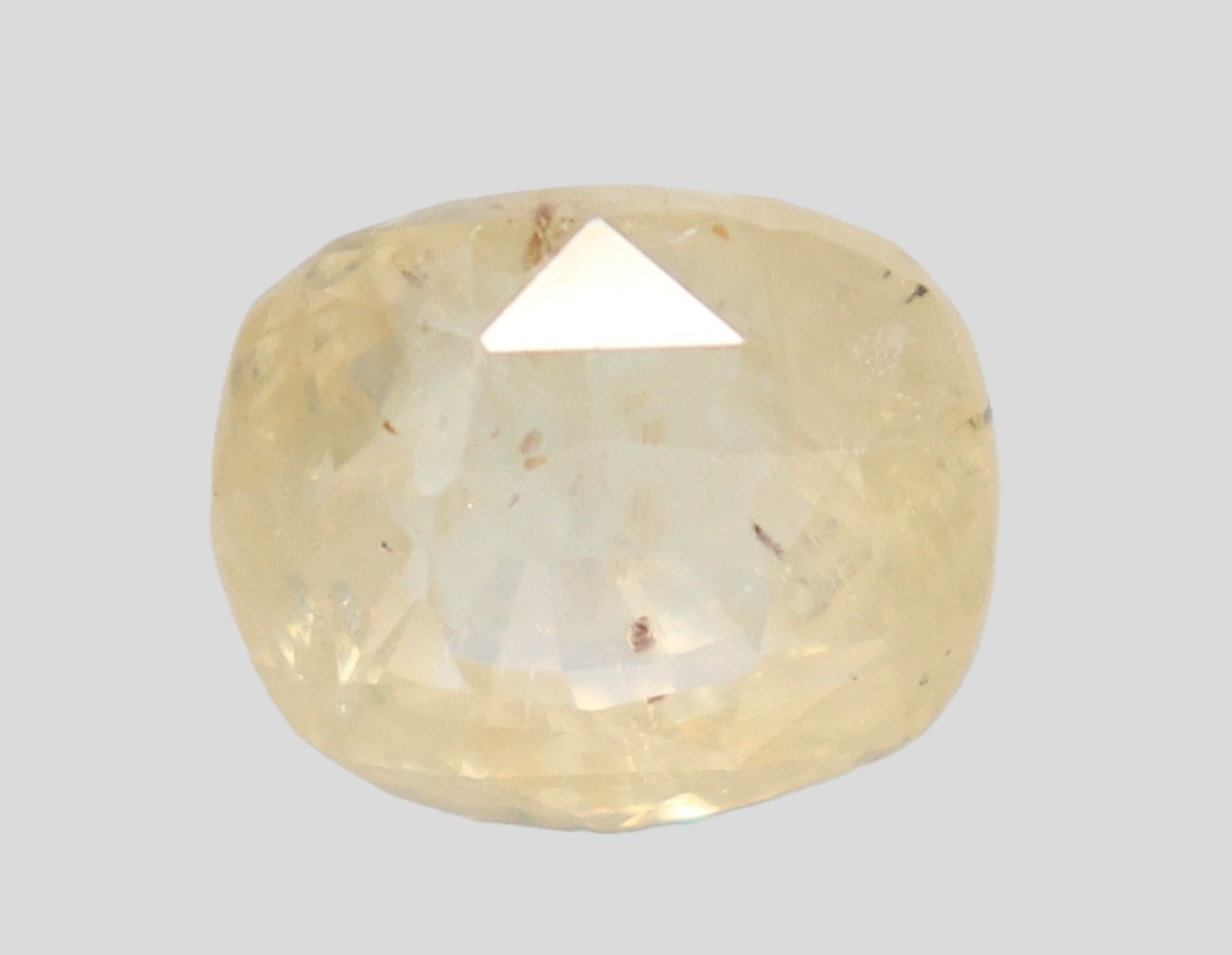 YELLOW SAPPHIRE 6.69 Ct.