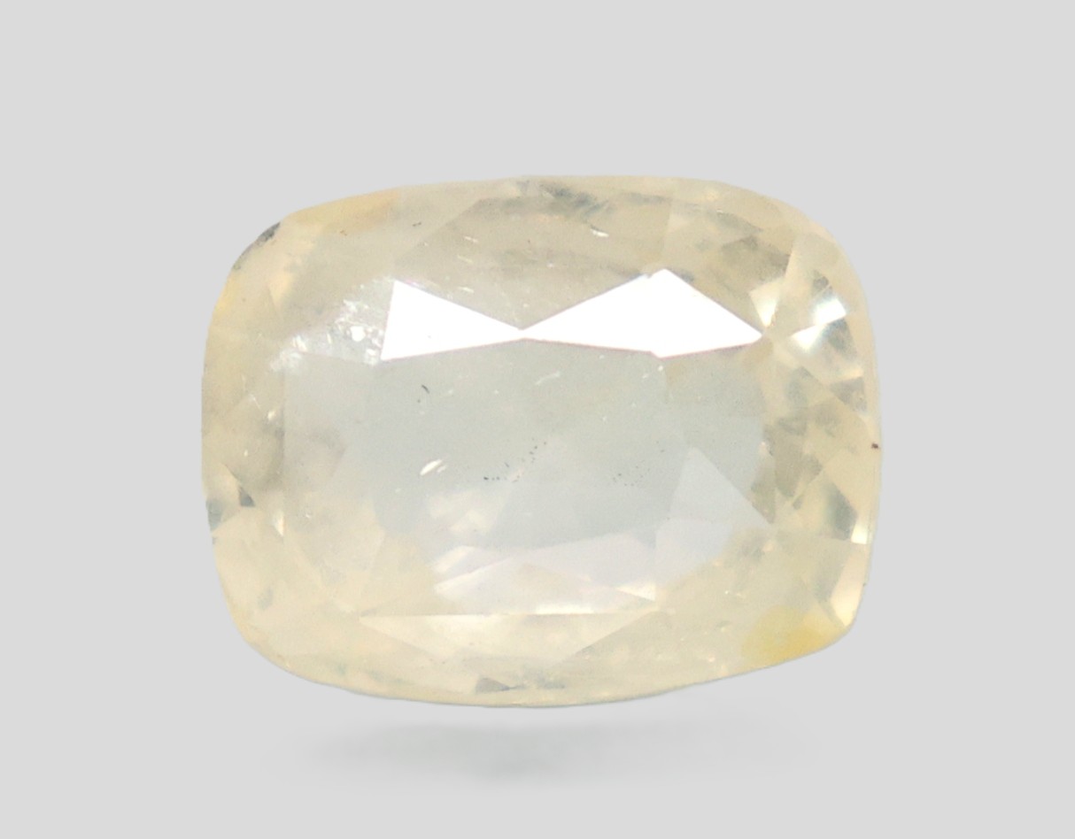 YELLOW SAPPHIRE 7.09 Ct.