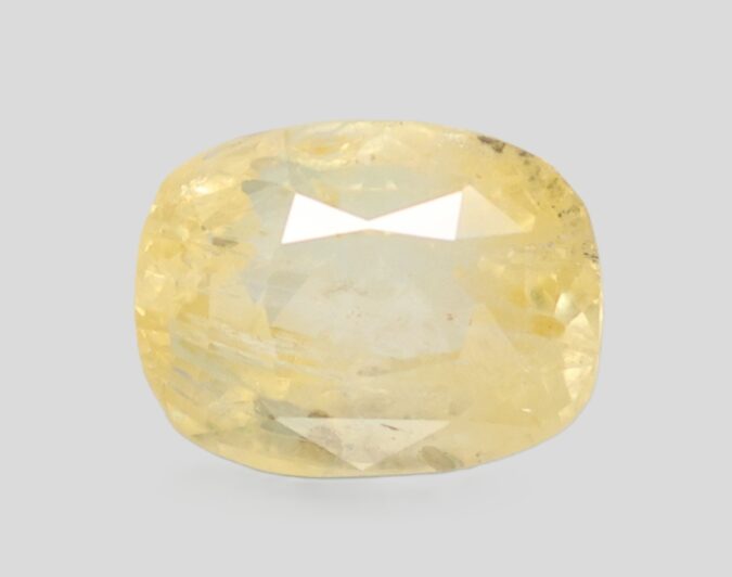 YELLOW SAPPHIRE 7.12 Ct.