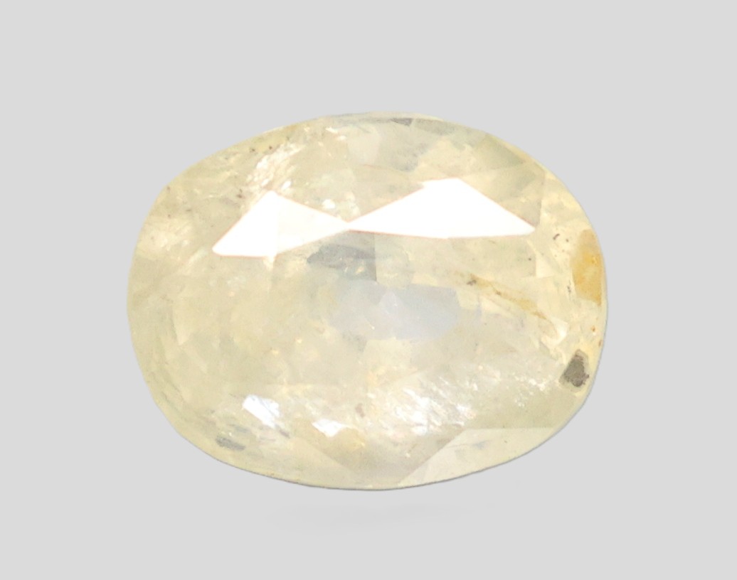 YELLOW SAPPHIRE 5.2 Ct.