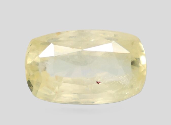 YELLOW SAPPHIRE 5.61 Ct. YELLOW SAPPHIRE 5.61 Ct.