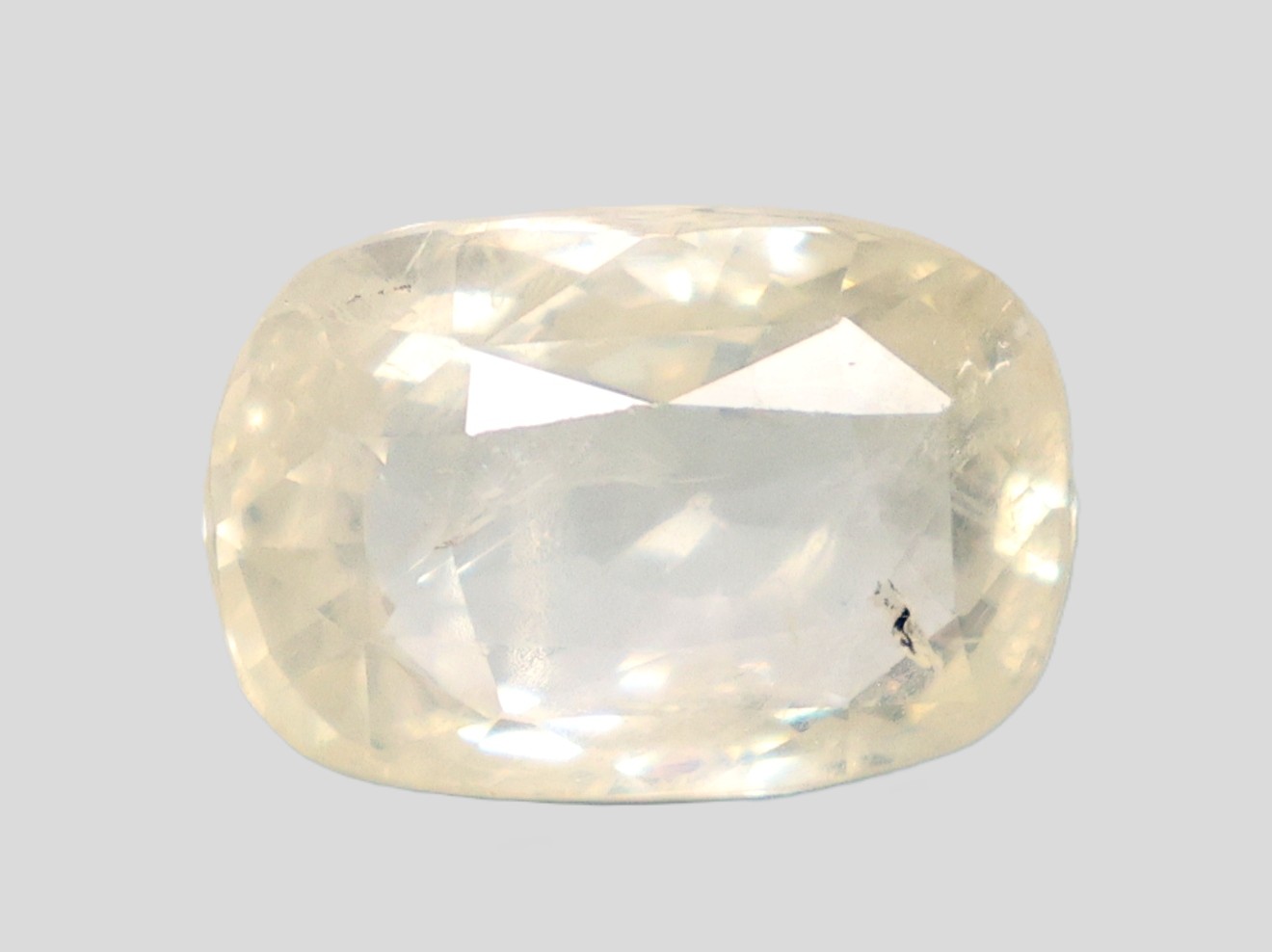 YELLOW SAPPHIRE 8.37 Ct.