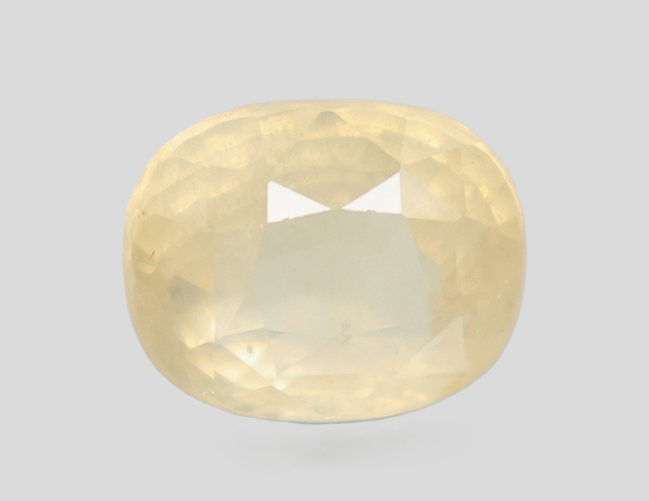 YELLOW SAPPHIRE 7.9 Ct.