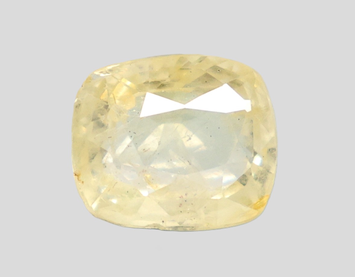YELLOW SAPPHIRE 6.9 Ct.
