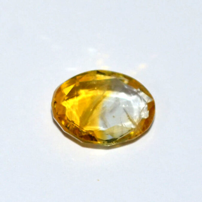 YELLOW SAPPHIRE 3.47 Ct.