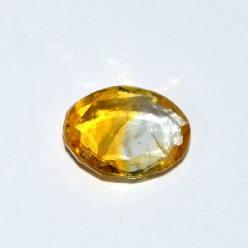 YELLOW SAPPHIRE 3.47 Ct.