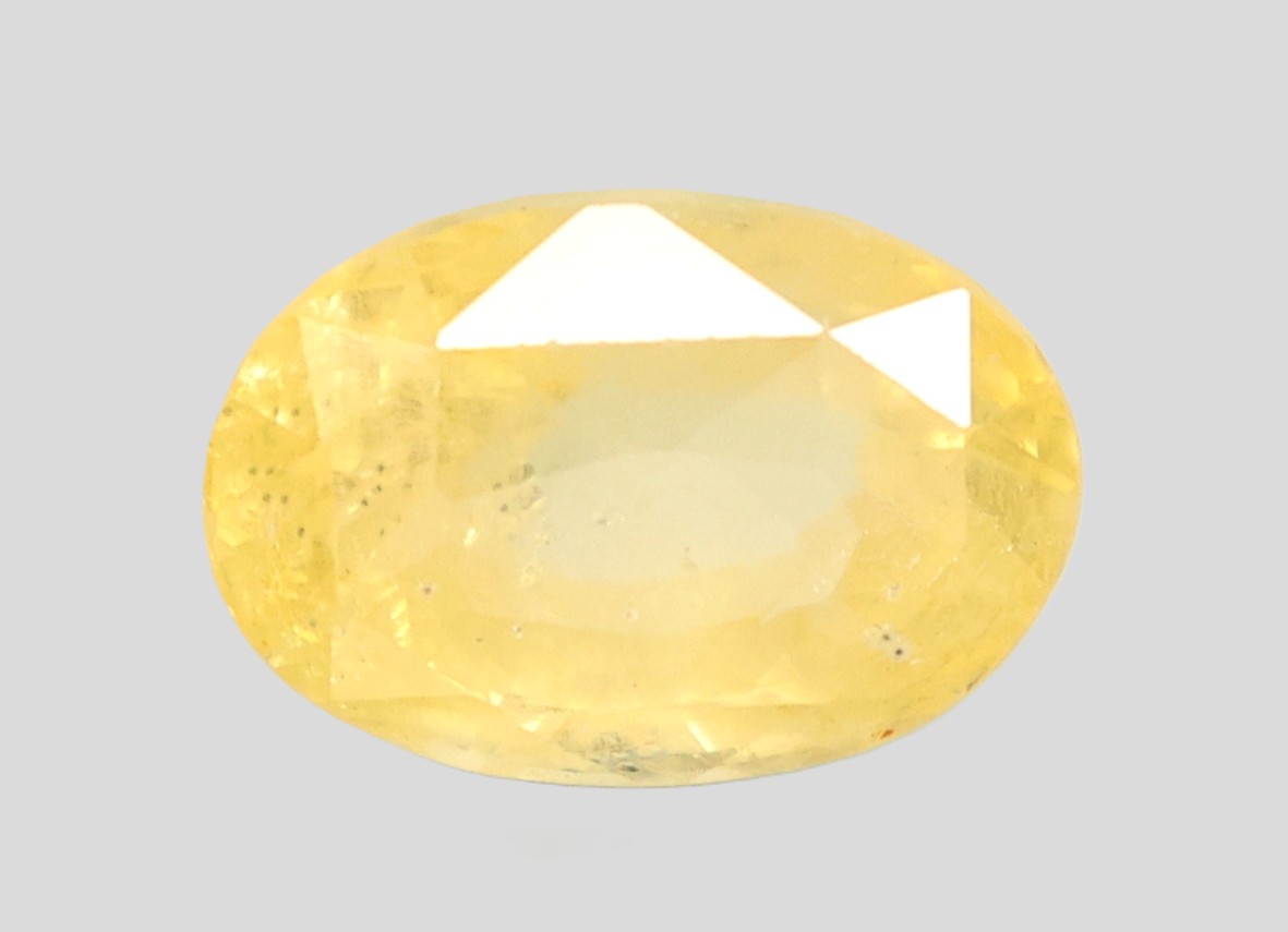 YELLOW SAPPHIRE 7.56 Ct.