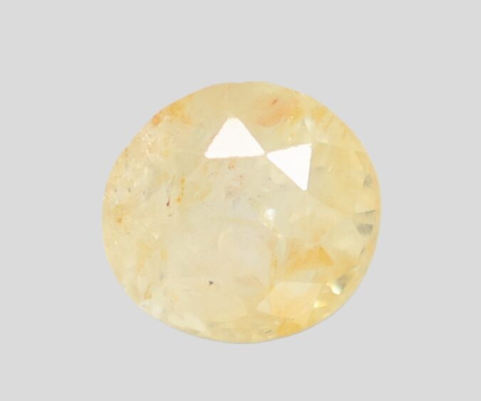YELLOW SAPPHIRE 3.66 Ct. YELLOW SAPPHIRE 3.66 Ct.